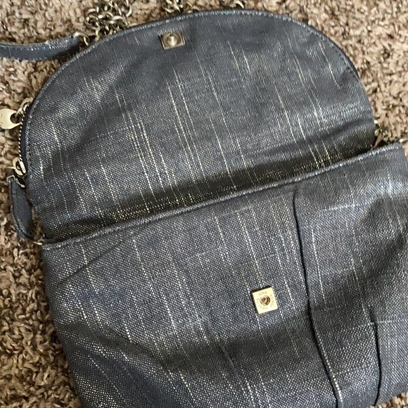 Fold over purse in silver denim pattern and hot pink lining - Picture 2 of 4